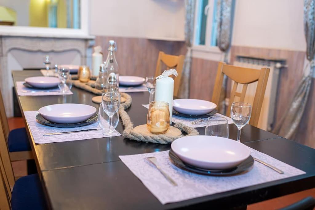 Anna-Maria : Grand Appartement 10 Personnes+Parking Prive -Actif+ Location- Marseilles Exterior foto