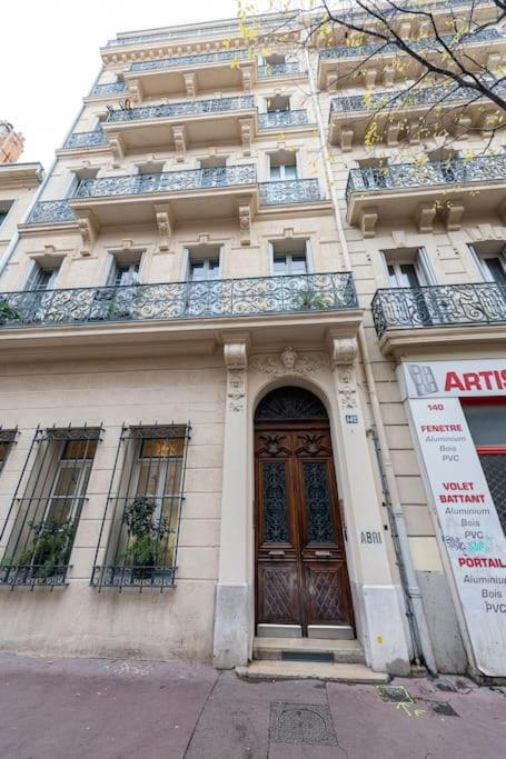 Anna-Maria : Grand Appartement 10 Personnes+Parking Prive -Actif+ Location- Marseilles Exterior foto