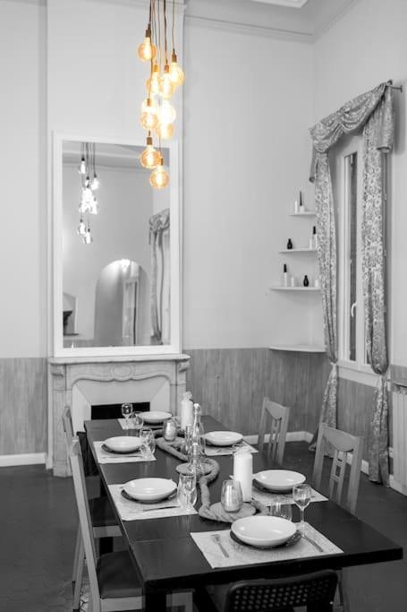 Anna-Maria : Grand Appartement 10 Personnes+Parking Prive -Actif+ Location- Marseilles Exterior foto